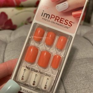 NIB imPRESS press on nails